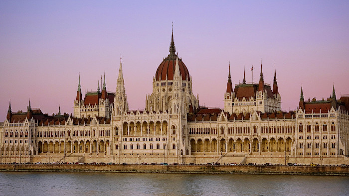 Visitare il parlamento ungherese
